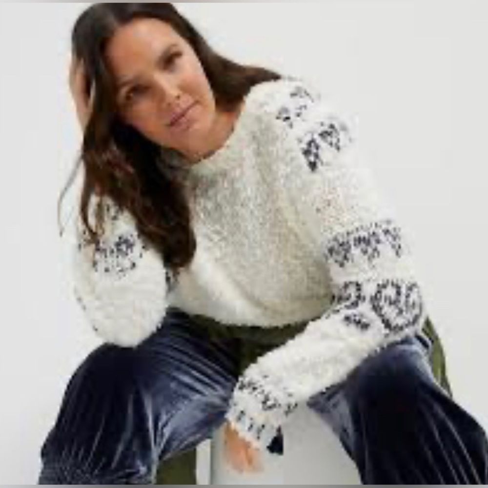 Anthropologie Pilcro Petra Feathered White Wool Alpaca Crewneck Pullover Sweater - Picture 2 of 6